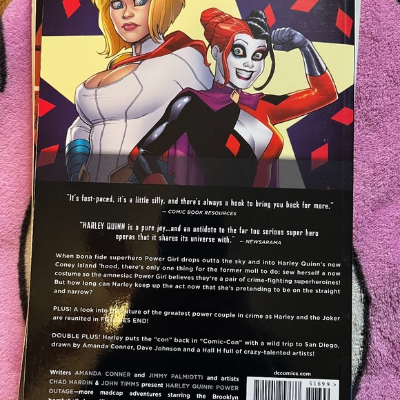 GRAPHIC NOVEL LOT- HARLEY QUINN - Picture 6 of 8